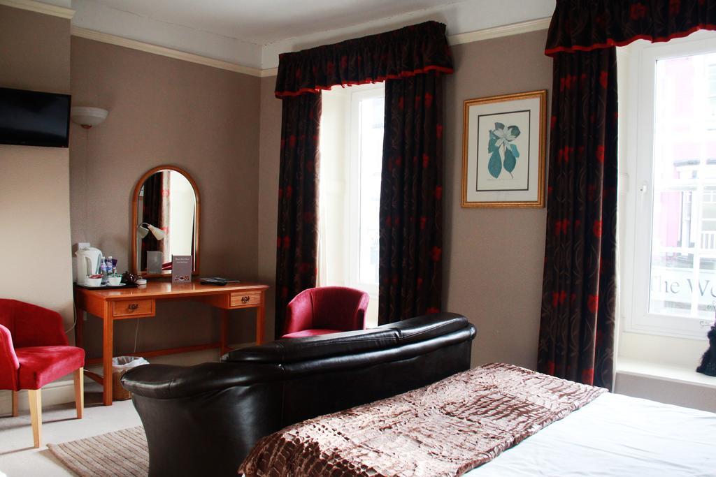 The Kings Head Hotel Абъргавени Екстериор снимка