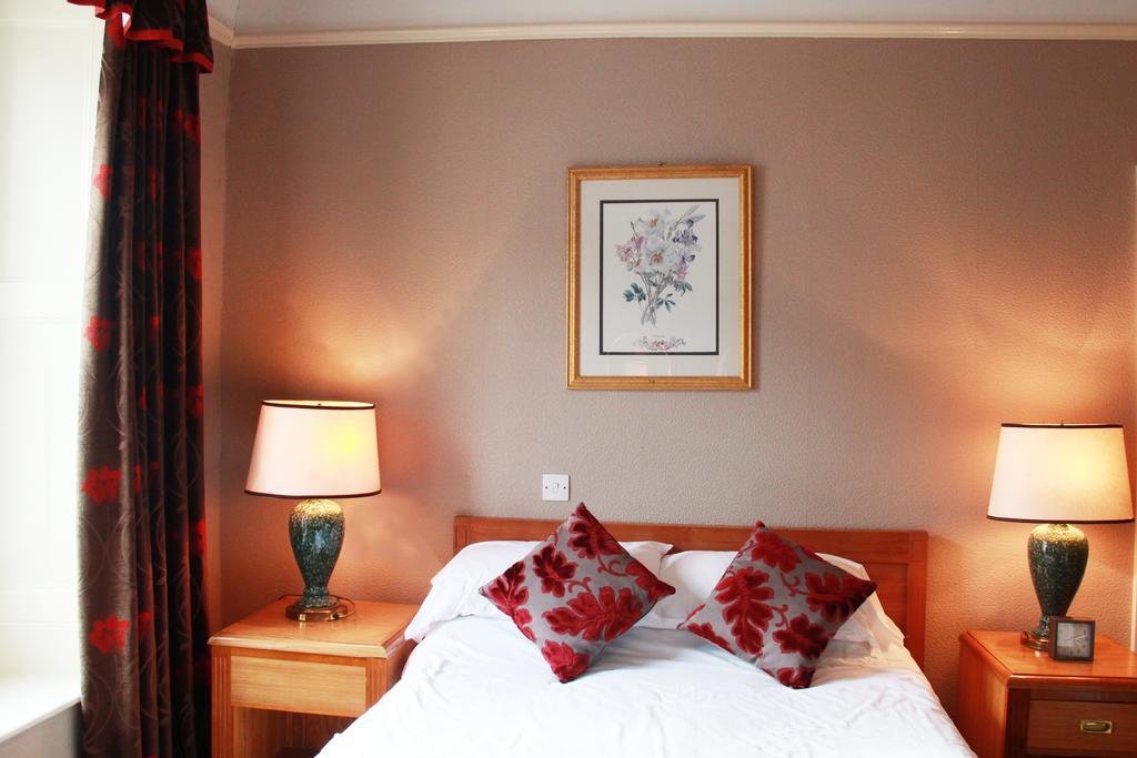 The Kings Head Hotel Абъргавени Екстериор снимка