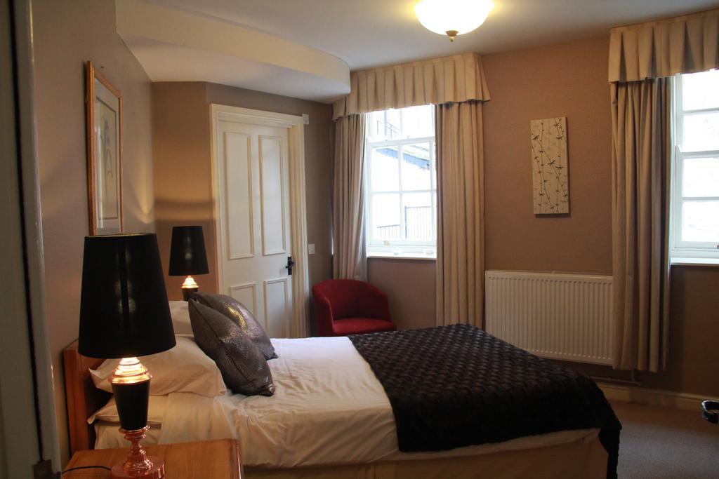 The Kings Head Hotel Абъргавени Екстериор снимка