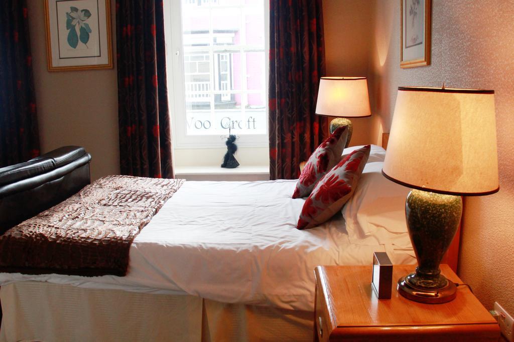 The Kings Head Hotel Абъргавени Екстериор снимка