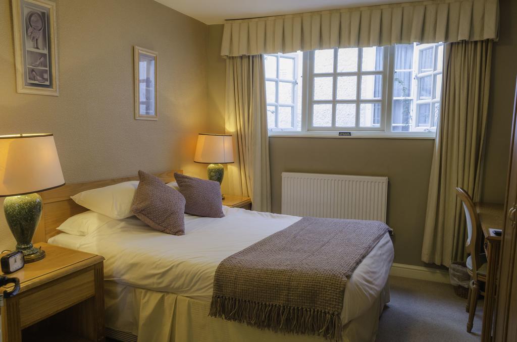 The Kings Head Hotel Абъргавени Екстериор снимка