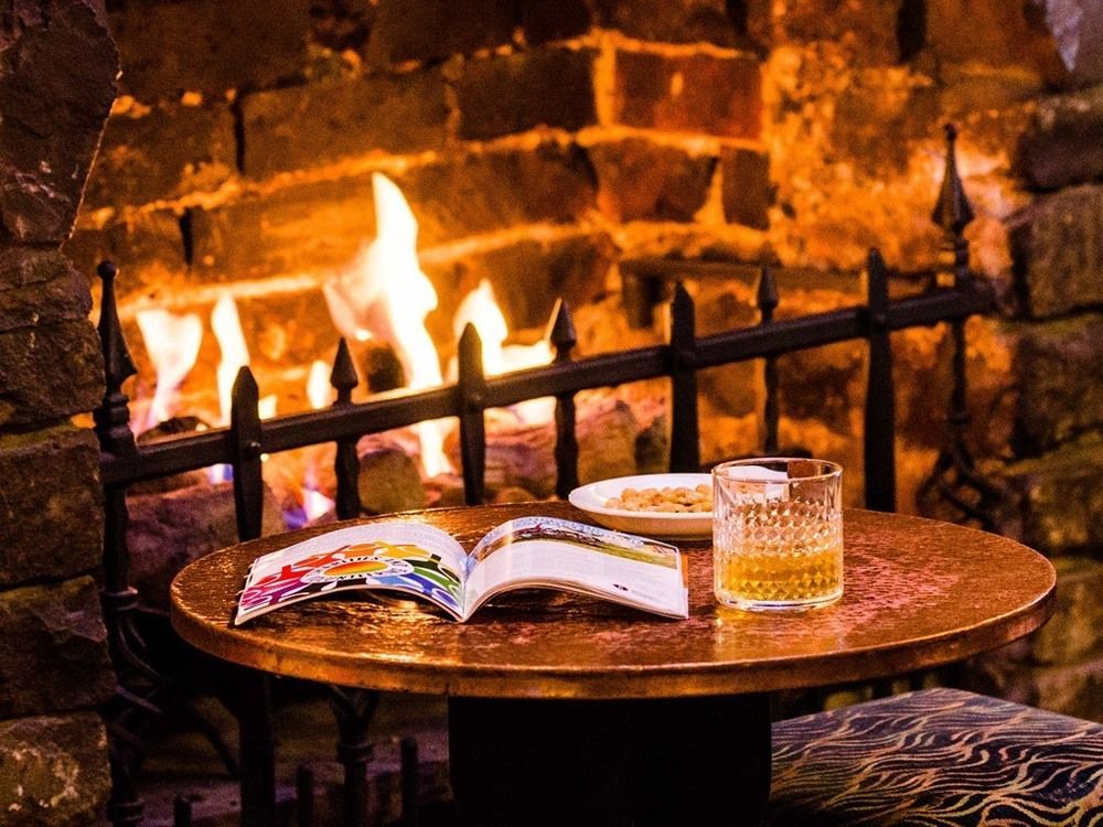 The Kings Head Hotel Абъргавени Екстериор снимка
